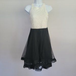 Black and White Speechless Girls' Size 14 Tween Maxi Dress